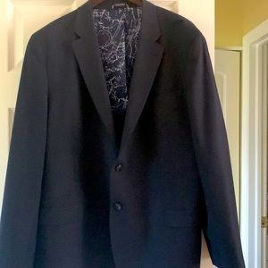 Mens Suit, new, excellent condition